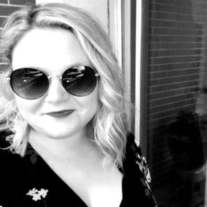 Meet your Posher, Alexandra